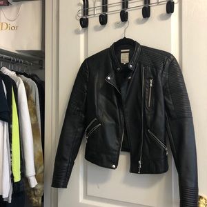 ❌SOLD❌BLACK FAUX LEATHER ZARA JACKET